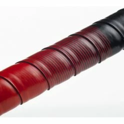 Guidoline Fizik Vento Microtex Tacky Bicolore - 2 Mm - Noir-Rouge -Cyclisme Soldes Boutique guidoline fizik vento microtex tacky bicolore 2 mm noir rouge 2